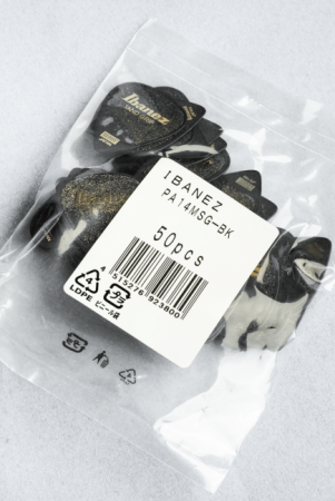 Ibanez Sand Grip Teardrop Medium -plektra, 50kpl PA14MSG-BK