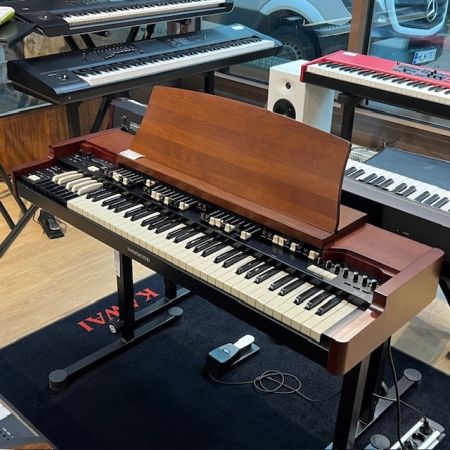 Hammond KX-5 nuottitelineellä käytetty VT-3004