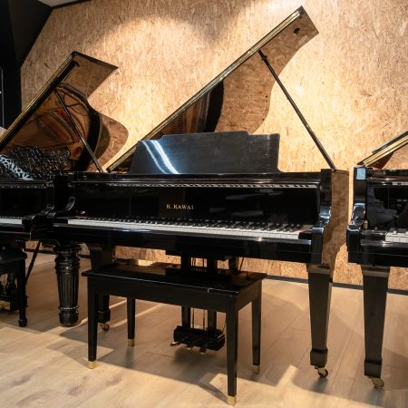 Kawai KG-2C Flyygeli Musta Kiiltävä Käytetty VT-2949